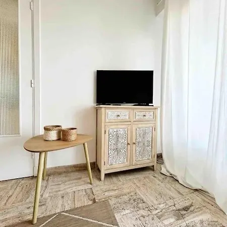 Апартаменты Le Mistral : Apt 2 Prs, 3 Min Mer, Centre-ville