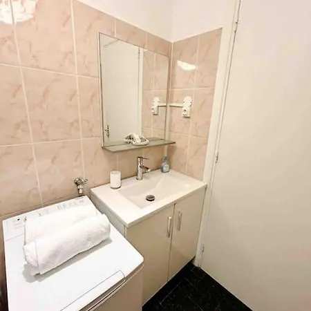 Le Mistral : Apt 2 Prs, 3 Min Mer, Centre-ville Апартаменты